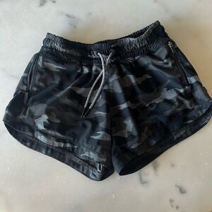 Athleta || Girls Black Camo Athletic Shorts